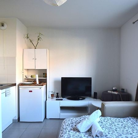 Studio Gare St Roch 1Er Etage - Air Rental Montpellier Extérieur photo
